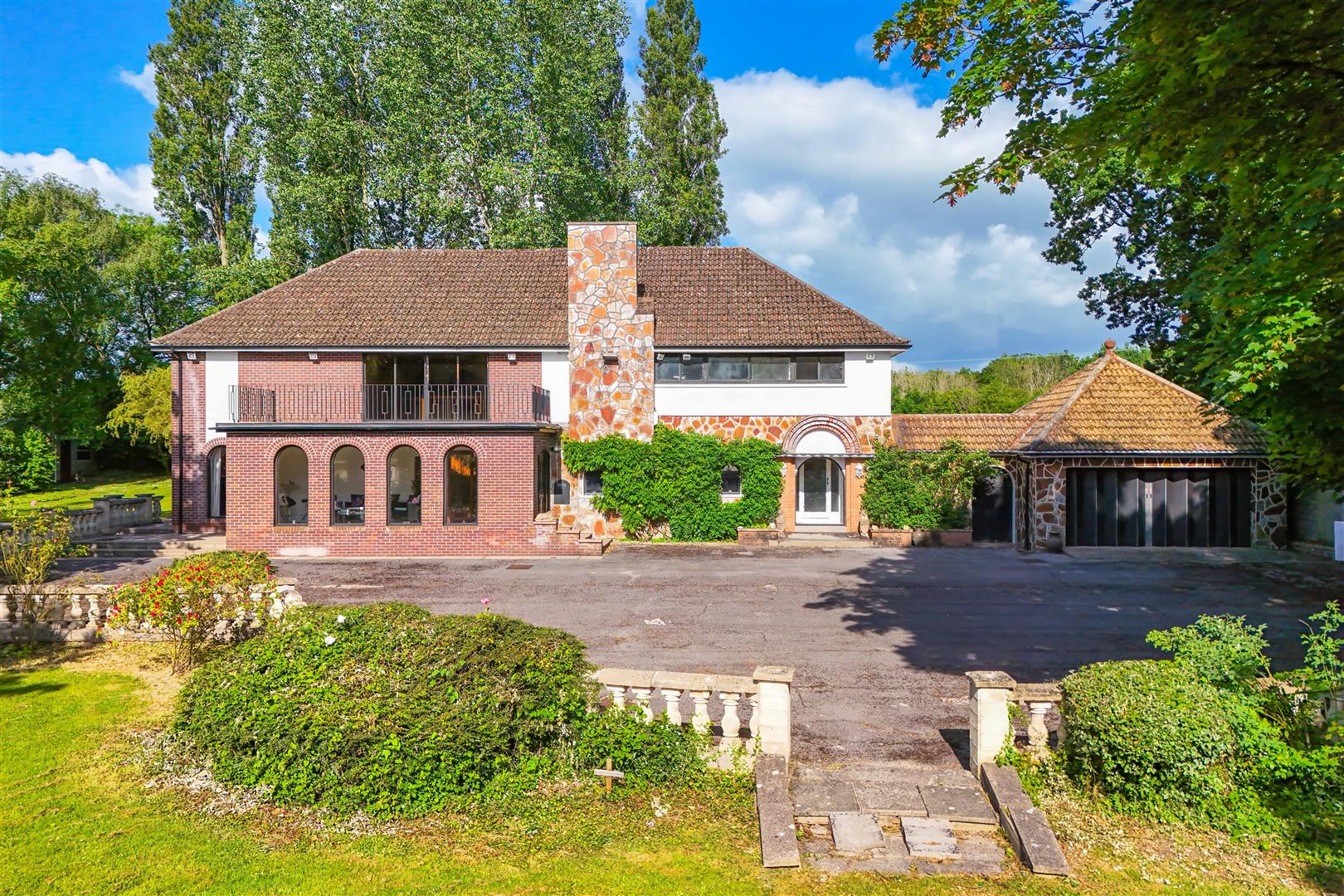 Hillandale, Pen-Y-Turnpike Road, Dinas Powys, Vale of Glamorgan, CF64 4HG